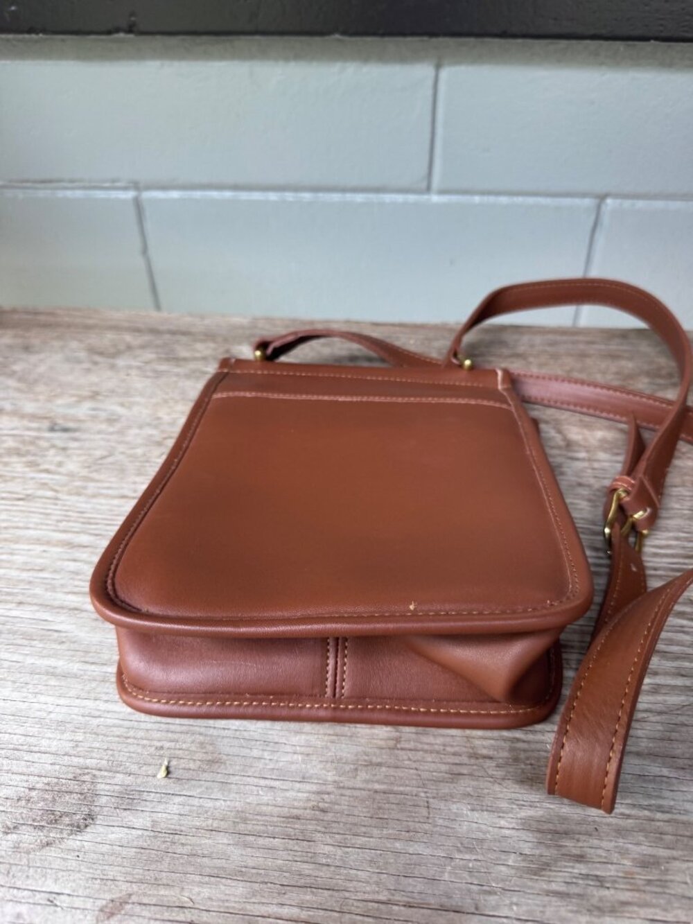 Coach Murphy 9930 British Tan Leather Crossbody Bag USA 1996 Turnlock Vintage - Picture 4 of 16